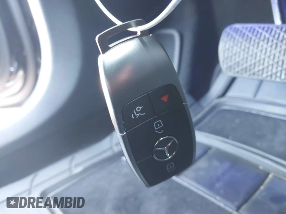 2019 Mercedes-Benz C 300 z VIN 55SWF8DB0KU307061, wystawiony jako IAAI lot #42143403 z przebiegiem Nie podano mil oraz . Historia ofert i sprzedaży dostępna na DreamBid. Obrazek 11.