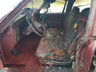 1992 Cadillac Brougham z VIN 1G6DW54E8NR712443, wystawiony jako Copart lot #51482635 z przebiegiem Nie podano mil oraz Nie do naprawy. Historia ofert i sprzedaży dostępna na DreamBid. Obrazek 7.