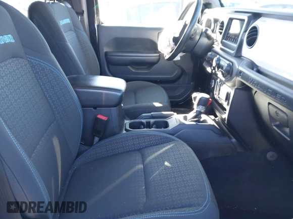 2021 Jeep Wrangler 80th Anniversary with VIN 1C4GJXAN0MW557797, listed as a IAAI auction lot 41505457 with 40,611 mi miles and . Bid and sale history available at DreamBid. Image 5.