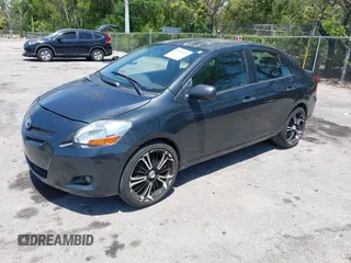 2008 Toyota Yaris z VIN JTDBT923981191385, wystawiony jako IAAI lot #42296509 z przebiegiem 175 871 mil mil oraz . Historia ofert i sprzedaży dostępna na DreamBid. Obrazek 2.