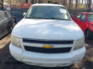 2008 Chevrolet Suburban 2LT with VIN 3GNFK16358G148557, listed as a IAAI auction lot 41839533 with 231,962 mi miles and . Bid and sale history available at DreamBid. Image 6.