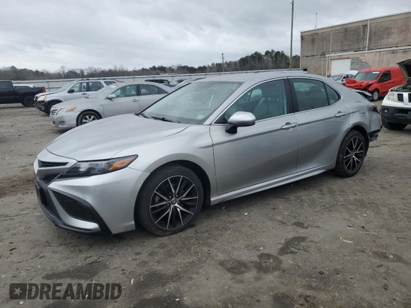 2021 Toyota Camry SE Nightshade with VIN 4T1G11AK4MU564004, listed as a Copart auction lot 47762515 with 144,293 mi miles and Salvage Title. Bid and sale history available at carsss.com. Image 1.