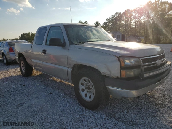 2006 Chevrolet Silverado 1500 LS with VIN 1GCEC19X36Z117305, listed as a Copart auction lot 80201124 with 227,467 mi miles and Clean Title. Bid and sale history available at carsss.com. Image 4.