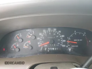 2001 Ford Excursion Limited z VIN 1FMSU43F11EC29369, wystawiony jako Copart lot #58510875 z przebiegiem 229 554 mil mil oraz Tytuł czysty. Historia ofert i sprzedaży dostępna na DreamBid. Obrazek 9.