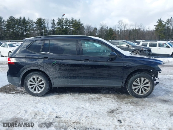 2019 Volkswagen Tiguan S with VIN 3VV0B7AX9KM047642, listed as a IAAI auction lot 41523269 with 61,221 mi miles. Bid and sale history available at carsss.com. Image 14.