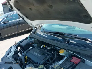 2013 Chevrolet Sonic LT с VIN 1G1JC5SH0D4245187, выставлен на аукционе IAAI как лот 42910282 с пробегом 46 529 миль миль и . История ставок и продаж доступна на DreamBid. Изображение 19.
