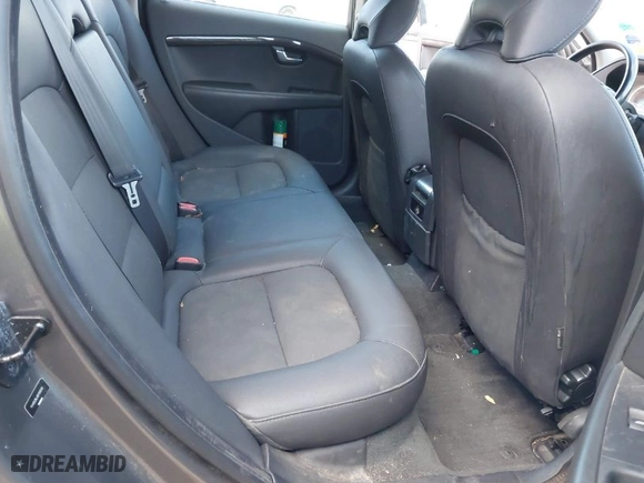 2011 Volvo XC70 3.2L with VIN YV4952BL9B1100510, listed as a IAAI auction lot 41684371 with NaN miles. Bid and sale history available at carsss.com. Image 8.
