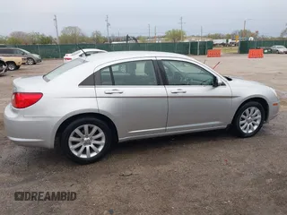 2010 Chrysler Sebring Limited with VIN 1C3CC5FB3AN202530, listed as a IAAI auction lot 41933640 with 108,198 mi miles. Bid and sale history available at carsss.com. Image 13.