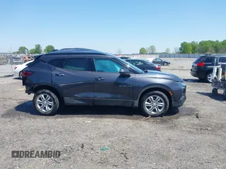 2021 Chevrolet Blazer LT z VIN 3GNKBCRS7MS533767, wystawiony jako IAAI lot #41982280 z przebiegiem 83 764 mil mil oraz . Historia ofert i sprzedaży dostępna na DreamBid. Obrazek 14.