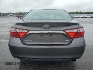 2015 Toyota Camry XLE z VIN 4T1BF1FK1FU048013, wystawiony jako Copart lot #57527325 z przebiegiem 200 428 mil mil oraz Szkoda całkowita • Salvage title. Historia ofert i sprzedaży dostępna na DreamBid. Obrazek 6.