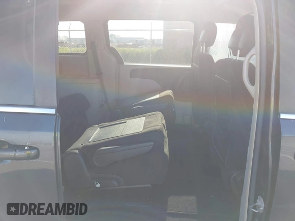 2011 Chrysler Town & Country Touring with VIN 2A4RR5DG6BR782499, listed as a IAAI auction lot 42063944 with 165,647 mi miles and . Bid and sale history available at DreamBid. Image 8.