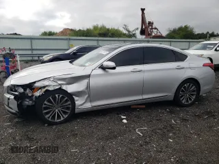 2015 Hyundai Genesis 3.8L with VIN KMHGN4JE8FU100183, listed as a Copart auction lot 67677473 with 71,378 mi miles. Bid and sale history available at carsss.com. Image 1.