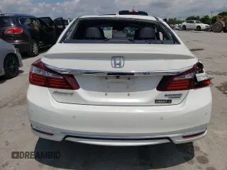 2017 Honda Accord Touring with VIN JHMCR6F7XHC018105, listed as a Copart auction lot 58632345 with 116,930 mi miles and Salvage title. Bid and sale history available at DreamBid. Image 6.