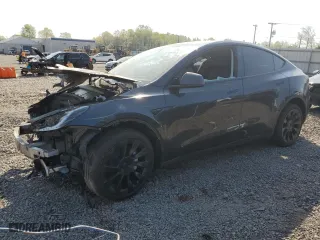 2024 Tesla Model Y with VIN 7SAYGDED3RF160506, listed as a Copart auction lot 53948515 with 0 mi miles and Non Repairable. Bid and sale history available at carsss.com. Image 1.