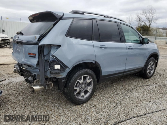 2022 Honda Passport TrailSport z VIN 5FNYF8H62NB017724, wystawiony jako Copart lot #49666975 z przebiegiem 45 245 mil mil oraz Szkoda całkowita • Salvage title. Historia ofert i sprzedaży dostępna na DreamBid. Obrazek 3.
