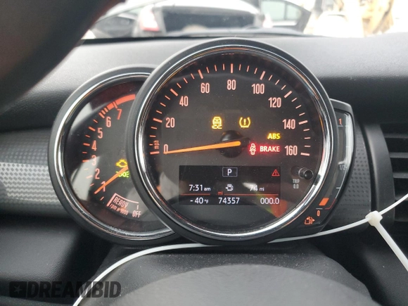 2019 MINI Convertible Cooper z VIN WMWWG5C51K3F79995, wystawiony jako Copart lot #48365685 z przebiegiem 74 357 mil mil oraz Szkoda całkowita • Salvage title. Historia ofert i sprzedaży dostępna na DreamBid. Obrazek 9.