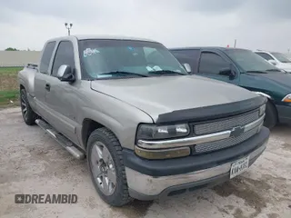 2002 Chevrolet Silverado 1500 LS with VIN 2GCEC19V921119996, listed as a IAAI auction lot 41950531 with 277,019 mi miles and . Bid and sale history available at DreamBid. Image 1.
