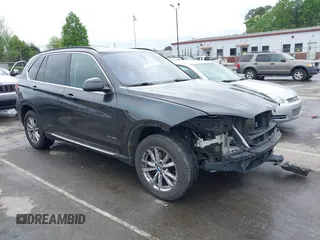 2015 BMW X5 xDrive35i z VIN 5UXKR0C59F0K55226, wystawiony jako IAAI lot #41952931 z przebiegiem 156 655 mil mil oraz . Historia ofert i sprzedaży dostępna na DreamBid. Obrazek 1.