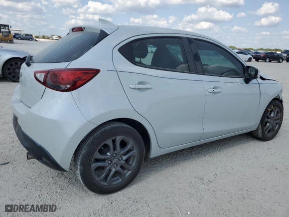2020 Toyota Yaris Hatchback LE with VIN 3MYDLBJV1LY700748, listed as a Copart auction lot 71649504 with 40,436 mi miles and Salvage Title. Bid and sale history available at carsss.com. Image 3.