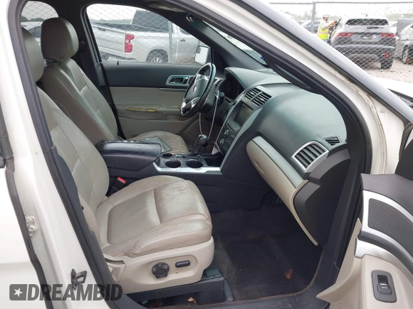 2012 Ford Explorer XLT with VIN 1FMHK7D89CGA53406, listed as a IAAI auction lot 42359907 with 279,522 mi miles and . Bid and sale history available at DreamBid. Image 5.