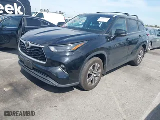2023 Toyota Highlander L with VIN 5TDKDRAHXPS004411, listed as a IAAI auction lot 41754505 with 24,270 mi miles. Bid and sale history available at carsss.com. Image 17.