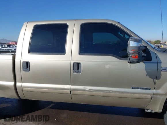 2001 Ford Super Duty F-250 XL with VIN 3FTNW21F21MA21921, listed as a IAAI auction lot 41503819 with 286,317 mi miles. Bid and sale history available at carsss.com. Image 13.