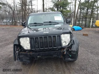 2008 Jeep Liberty Sport with VIN 1J8GN28K28W106520, listed as a IAAI auction lot 41995195 with 211,275 mi miles. Bid and sale history available at carsss.com. Image 12.