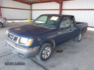 2000 Nissan Frontier XE z VIN 1N6DD26S8YC429291, wystawiony jako IAAI lot #41785826 z przebiegiem 293 324 mil mil oraz . Historia ofert i sprzedaży dostępna na DreamBid. Obrazek 2.