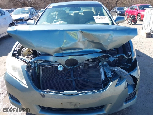 2011 Toyota Camry LE with VIN 4T1BK3EK1BU618272, listed as a IAAI auction lot 41690797 with 130,686 mi miles. Bid and sale history available at carsss.com. Image 6.