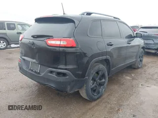 2017 Jeep Cherokee Sport with VIN 1C4PJMAB7HW614572, listed as a IAAI auction lot 41477399 with 117,288 mi miles and . Bid and sale history available at DreamBid. Image 4.