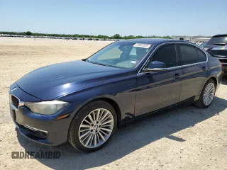 2013 BMW 3 Series 328i z VIN WBA3A5C54DF357034, wystawiony jako Copart lot #53085955 z przebiegiem 132 500 mil mil oraz Czysty tytuł • Clean title. Historia ofert i sprzedaży dostępna na DreamBid. Obrazek 1.