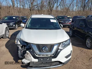 2017 Nissan Rogue SV with VIN KNMAT2MT1HP541640, listed as a IAAI auction lot 41762105 with 105,981 mi miles. Bid and sale history available at carsss.com. Image 12.