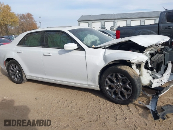 2015 Chrysler 300 with VIN 2C3CCAGG6FH842475, listed as a IAAI auction lot 40713366 with 138,342 mi miles. Bid and sale history available at carsss.com. Image 12.