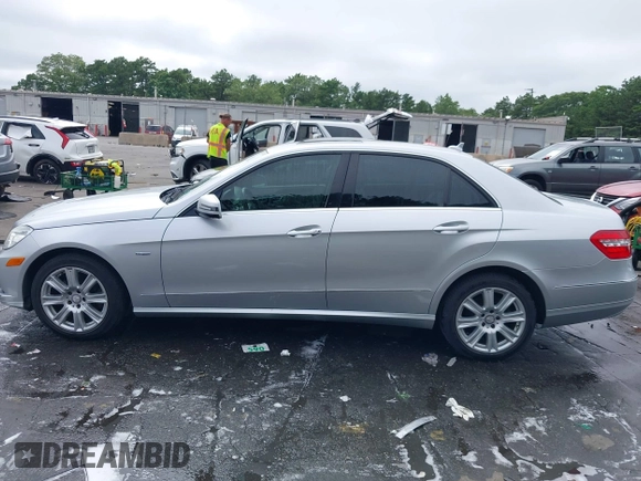 2012 Mercedes-Benz E 350 Luxury with VIN WDDHF8JB2CA611586, listed as a IAAI auction lot 42685335 with 214,413 mi miles and . Bid and sale history available at DreamBid. Image 14.