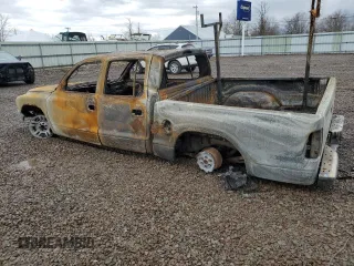 2004 Dodge Dakota SLT z VIN 1D7HL48N84S697094, wystawiony jako Copart lot #50593765 z przebiegiem Nie podano mil oraz Szkoda całkowita • Salvage title. Historia ofert i sprzedaży dostępna na DreamBid. Obrazek 2.