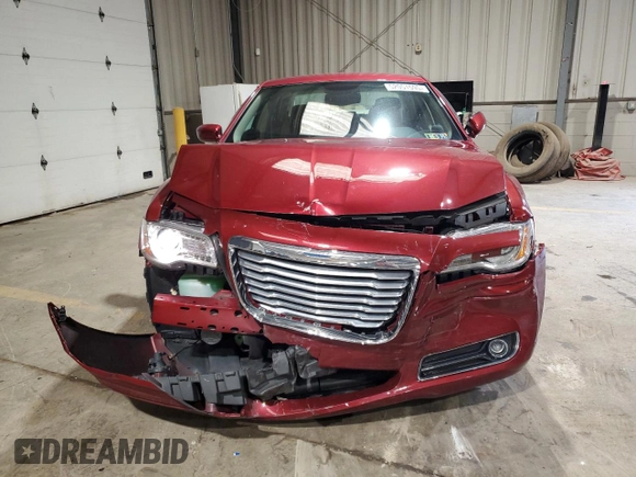 2014 Chrysler 300 z VIN 2C3CCARG9EH308723, wystawiony jako Copart lot #52051595 z przebiegiem 39 478 mil mil oraz Szkoda całkowita • Salvage title. Historia ofert i sprzedaży dostępna na DreamBid. Obrazek 5.