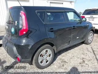 2014 Kia Soul with VIN KNDJN2A2XE7037945, listed as a IAAI auction lot 41777905 with 104,005 mi miles. Bid and sale history available at carsss.com. Image 4.