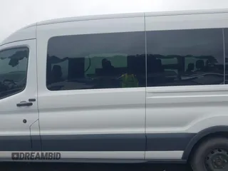2018 Ford Transit Passenger XL z VIN 1FBAX2CM2JKA31397, wystawiony jako IAAI lot #42252424 z przebiegiem 72 434 mil mil oraz . Historia ofert i sprzedaży dostępna na DreamBid. Obrazek 14.