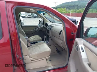 2008 Nissan Pathfinder SE z VIN 5N1AR18B58C654360, wystawiony jako IAAI lot #42353965 z przebiegiem 196 228 mil mil oraz . Historia ofert i sprzedaży dostępna na DreamBid. Obrazek 5.