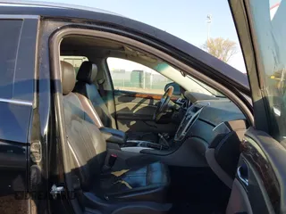 2010 Cadillac SRX Luxury Collection z VIN 3GYFNDEYXAS655420, wystawiony jako IAAI lot #42088766 z przebiegiem 235 033 mil mil oraz . Historia ofert i sprzedaży dostępna na DreamBid. Obrazek 5.