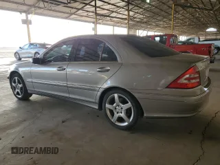2006 Mercedes-Benz C 280 Luxury with VIN WDBRF54H76A904559, listed as a Copart auction lot 80282224 with 164,401 mi miles and Salvage Title. Bid and sale history available at DreamBid. Image 2.