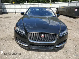 2017 Jaguar XF 35t Prestige with VIN SAJBK4BV5HCY26289, listed as a Copart auction lot 70569014 with 47,194 mi miles and Salvage Title. Bid and sale history available at carsss.com. Image 5.