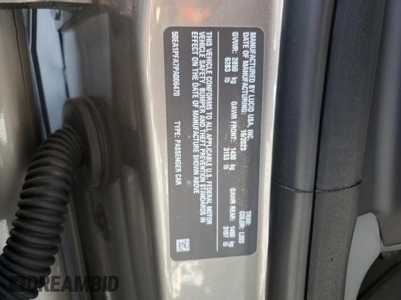2023 Lucid Air Pure z VIN 50EA1PFA7PA006470, wystawiony jako Copart lot #56476674 z przebiegiem 18 246 mil mil oraz Szkody całkowita. Historia ofert i sprzedaży dostępna na DreamBid. Obrazek 12.