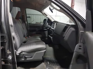 2008 Dodge Ram 1500 SLT with VIN 1D7HU18N18J231465, listed as a IAAI auction lot 41721540 with 126,523 mi miles. Bid and sale history available at carsss.com. Image 5.