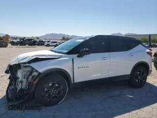 2024 Chevrolet Blazer LT z VIN 3GNKBCR45RS170796, wystawiony jako Copart lot #56252125 z przebiegiem 8 541 mil mil oraz Szkoda całkowita • Salvage title. Historia ofert i sprzedaży dostępna na DreamBid. Obrazek 1.