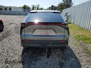 2023 Toyota bZ4X XLE z VIN JTMABACA1PA036308, wystawiony jako Copart lot #55640284 z przebiegiem Nie podano mil oraz . Historia ofert i sprzedaży dostępna na DreamBid. Obrazek 6.