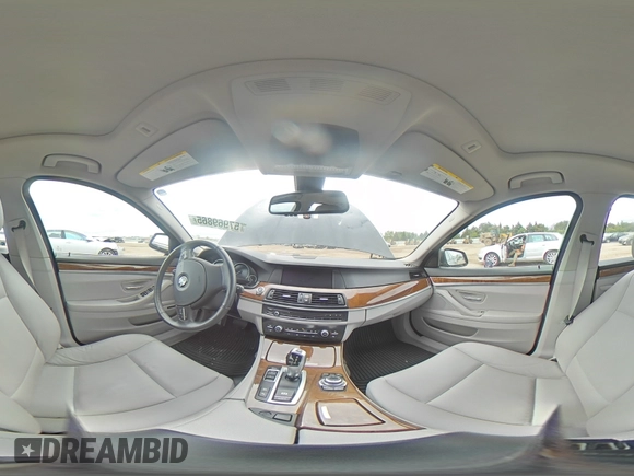 2013 BMW 5 Series 528i xDrive z VIN WBAXH5C58DD108132, wystawiony jako Copart lot #57969865 z przebiegiem 68 308 mil mil oraz Szkoda całkowita • Salvage title. Historia ofert i sprzedaży dostępna na DreamBid. Obrazek 14.