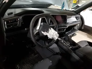 2024 Volkswagen Atlas SE z VIN 1V2KE2CA1RC200714, wystawiony jako Copart lot #43187725 z przebiegiem Nie podano mil oraz Szkoda całkowita • Salvage title. Historia ofert i sprzedaży dostępna na DreamBid. Obrazek 8.