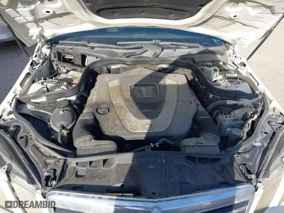 2011 Mercedes-Benz E-Class E 350 Luxury with VIN WDDHF5GBXBA452434, listed as a IAAI auction lot 41814981 with 324,878 mi miles. Bid and sale history available at carsss.com. Image 10.