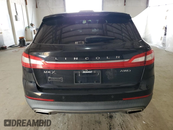 2017 Lincoln MKX Reserve z VIN 2LMPJ8LR3HBL28950, wystawiony jako Copart lot #58655125 z przebiegiem 96 778 mil mil oraz Szkoda całkowita • Salvage title. Historia ofert i sprzedaży dostępna na DreamBid. Obrazek 6.